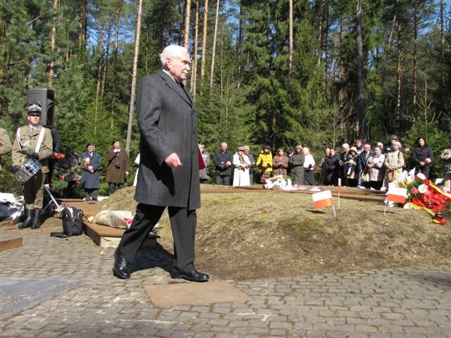 Na zdjęciu ostatni prezydent rządu emigracyjnego – Ryszard Kaczorowski Na zdjęciu ostatni prezydent rządu emigracyjnego – Ryszard Kaczorowski Źródło: Mariusz Kubik, licencja: CC BY 4.0.