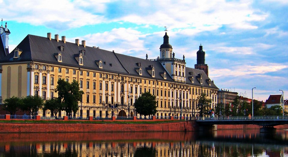 na zdjęciu widok Gmachu Głównego Uniwersytetu Wrocławskiego