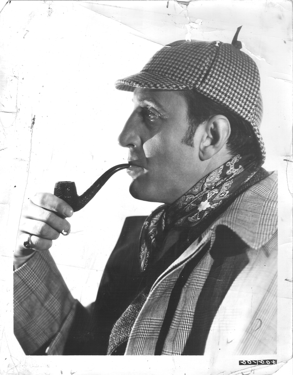 Basil Rathbone jako Sherlock Holmes Basil Rathbone jako Sherlock Holmes Źródło: Universal Studios, domena publiczna.