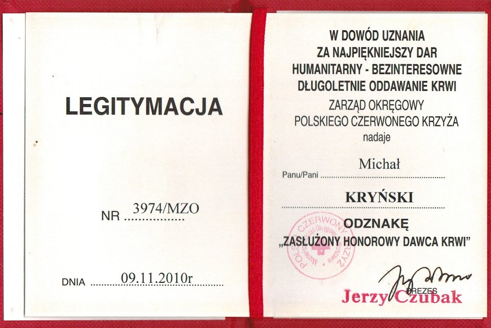 Polski Czerwony Krzyż nagrodził Michała Kryńskiego tytułem „Zasłużonego Honorowego Dawcy Krwi” Polski Czerwony Krzyż nagrodził Michała Kryńskiego tytułem „Zasłużonego Honorowego Dawcy Krwi” Źródło: Michał Kryński, licencja: CC BY 3.0.