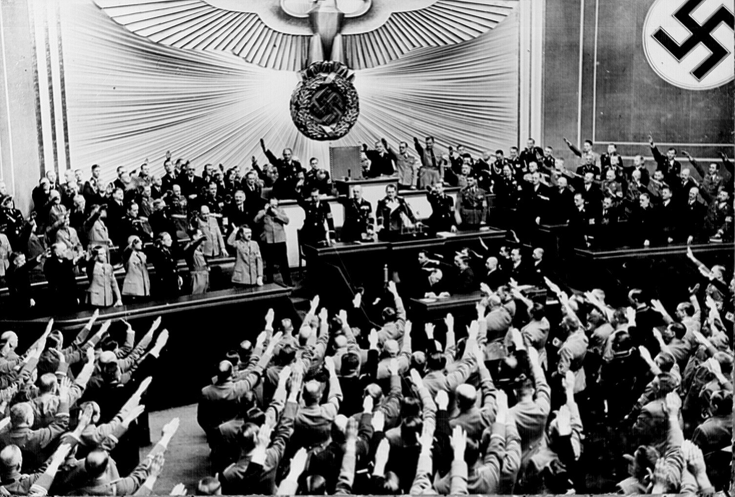 Głosowanie w Reichstagu za przyłączeniem Austrii Głosowanie w Reichstagu za przyłączeniem Austrii Źródło: Marion Doss, licencja: CC BY-SA 2.0.