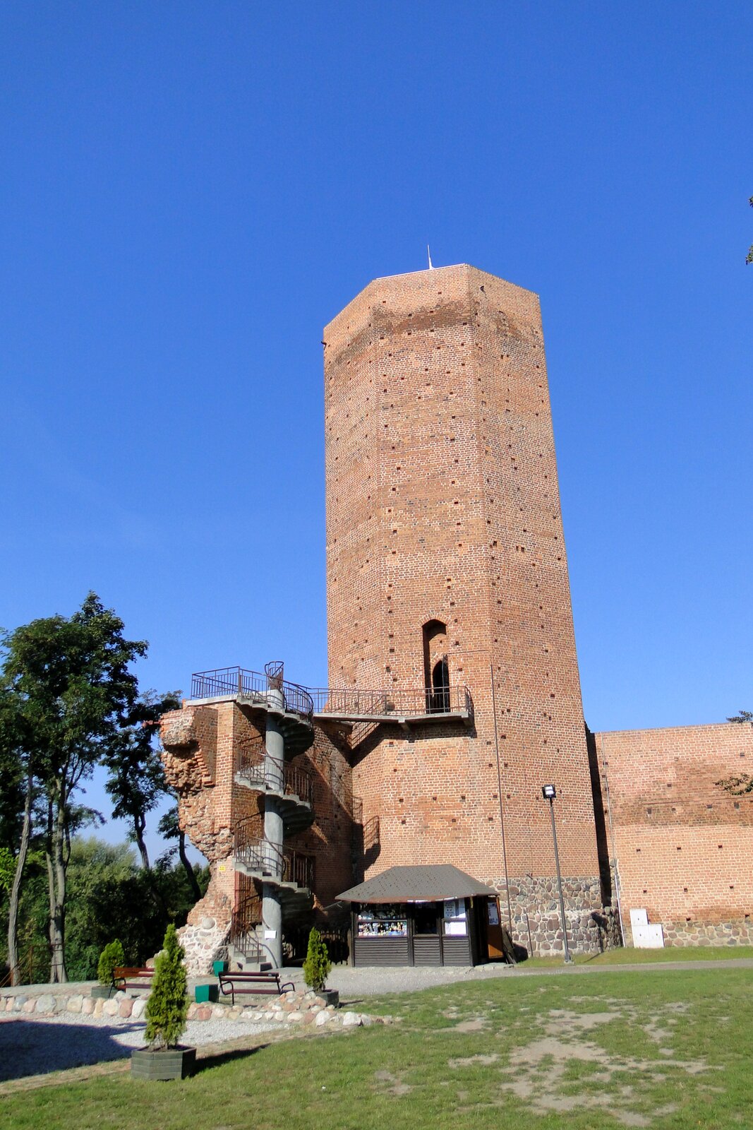 Mysia Wieża w Kruszwicy Mysia Wieża w Kruszwicy Źródło: Jędrycha, Wikimedia Commons, licencja: CC BY-SA 3.0.