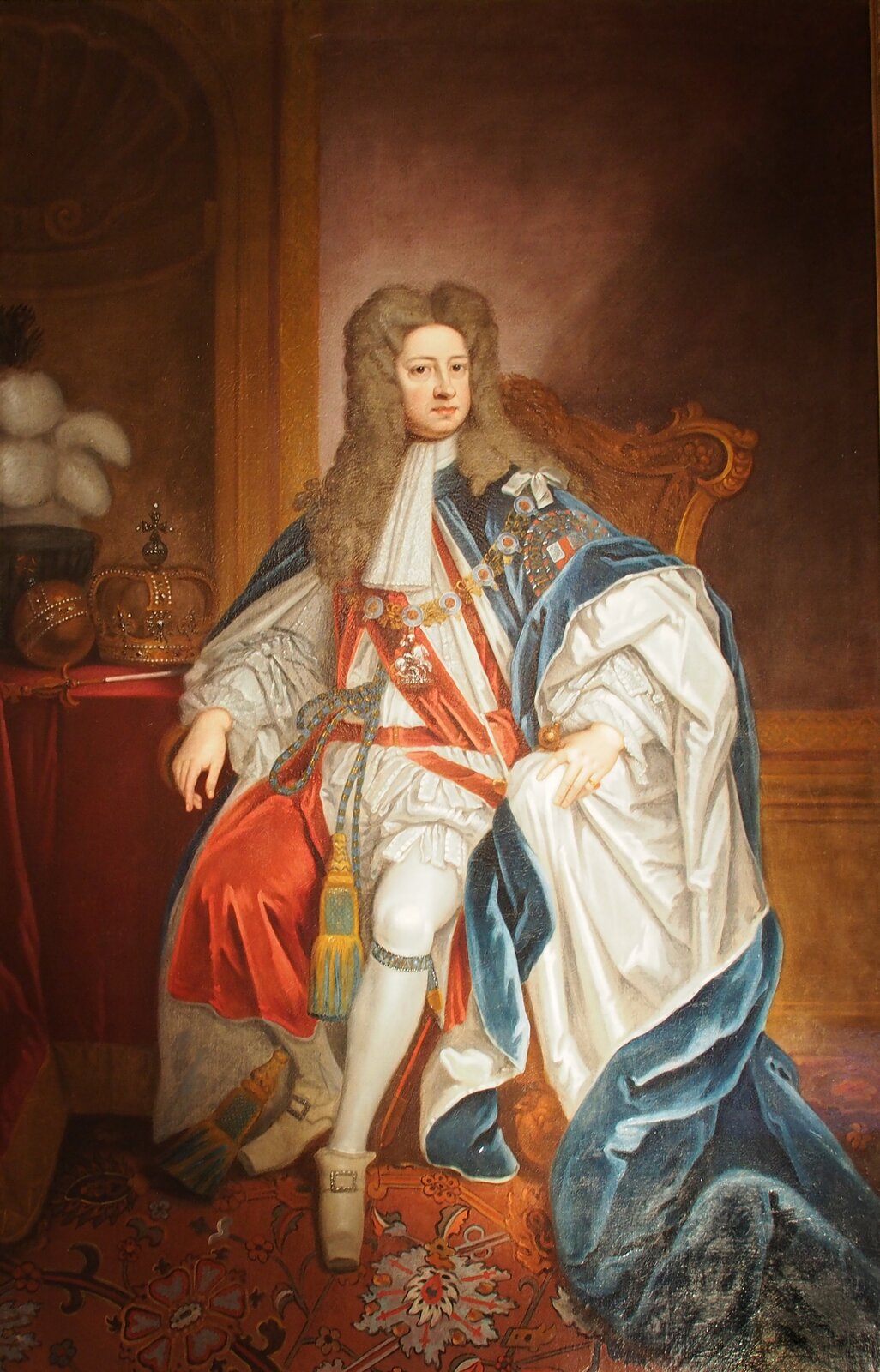 Jerzy, książę Hanoweru, przyszły król Anglii Jerzy I; portret z ok. 1701 r. namalowany przez znanego portrecistę Godfreya Knellera. W 1701 r. w Anglii wydano „Akt o sukcesji” (Act of Settelment). Jerzy, książę Hanoweru, przyszły król Anglii Jerzy I; portret z ok. 1701 r. namalowany przez znanego portrecistę Godfreya Knellera. W 1701 r. w Anglii wydano „Akt o sukcesji” (Act of Settelment). Źródło: Godfrey Kneller, XIX w., olej na płótnie, Residenzmuseum im Celler Schloss, domena publiczna.