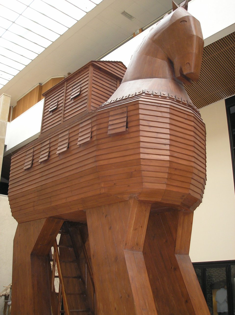 Koń trojański w Muzeum Archeologicznym w Stambule Koń trojański w Muzeum Archeologicznym w Stambule Źródło: Deror avi, licencja: CC BY-SA 2.0.