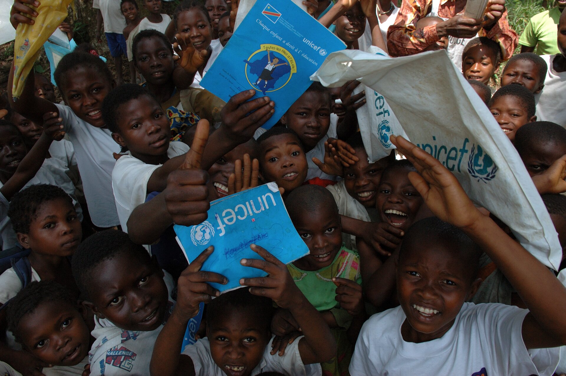 Dzieci objęte programem UNICEF: Powrót do szkoły
