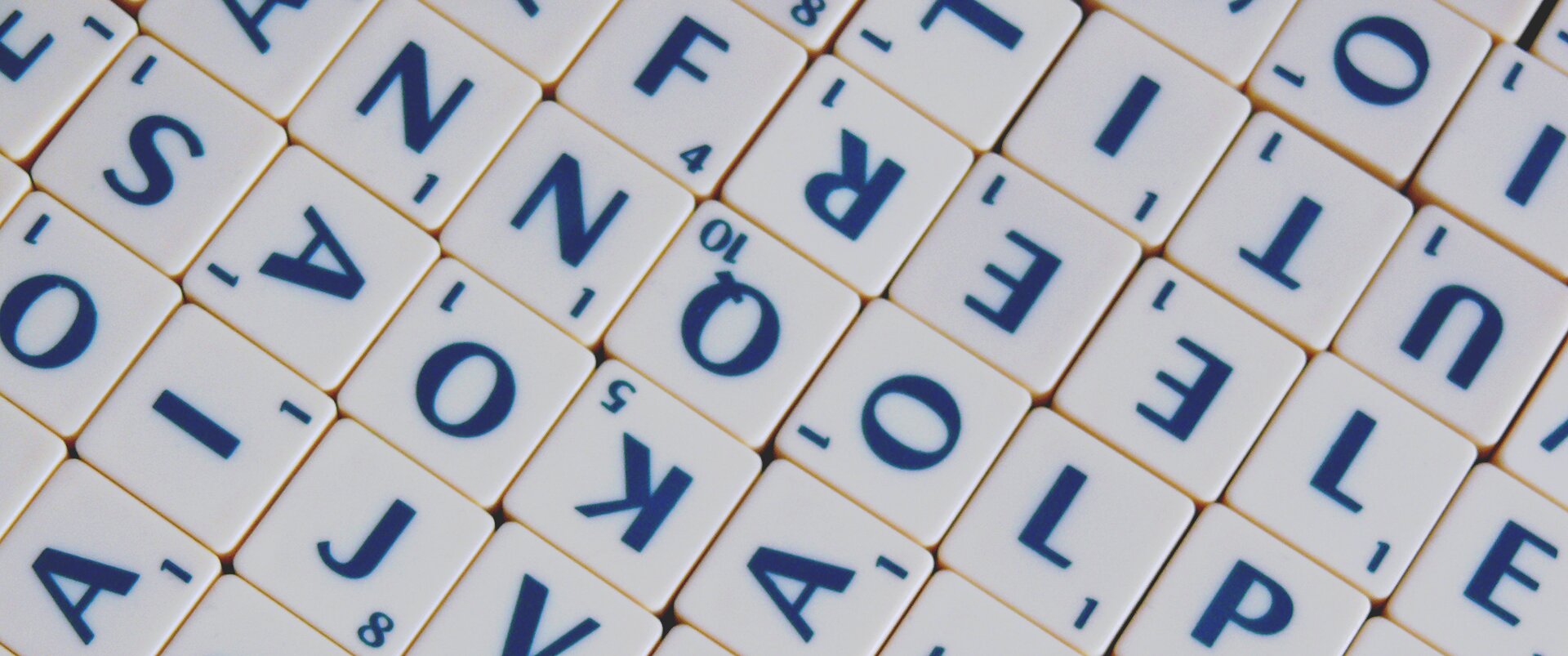 Scrabble Źródło: Scrabble, licencja: CC 0.