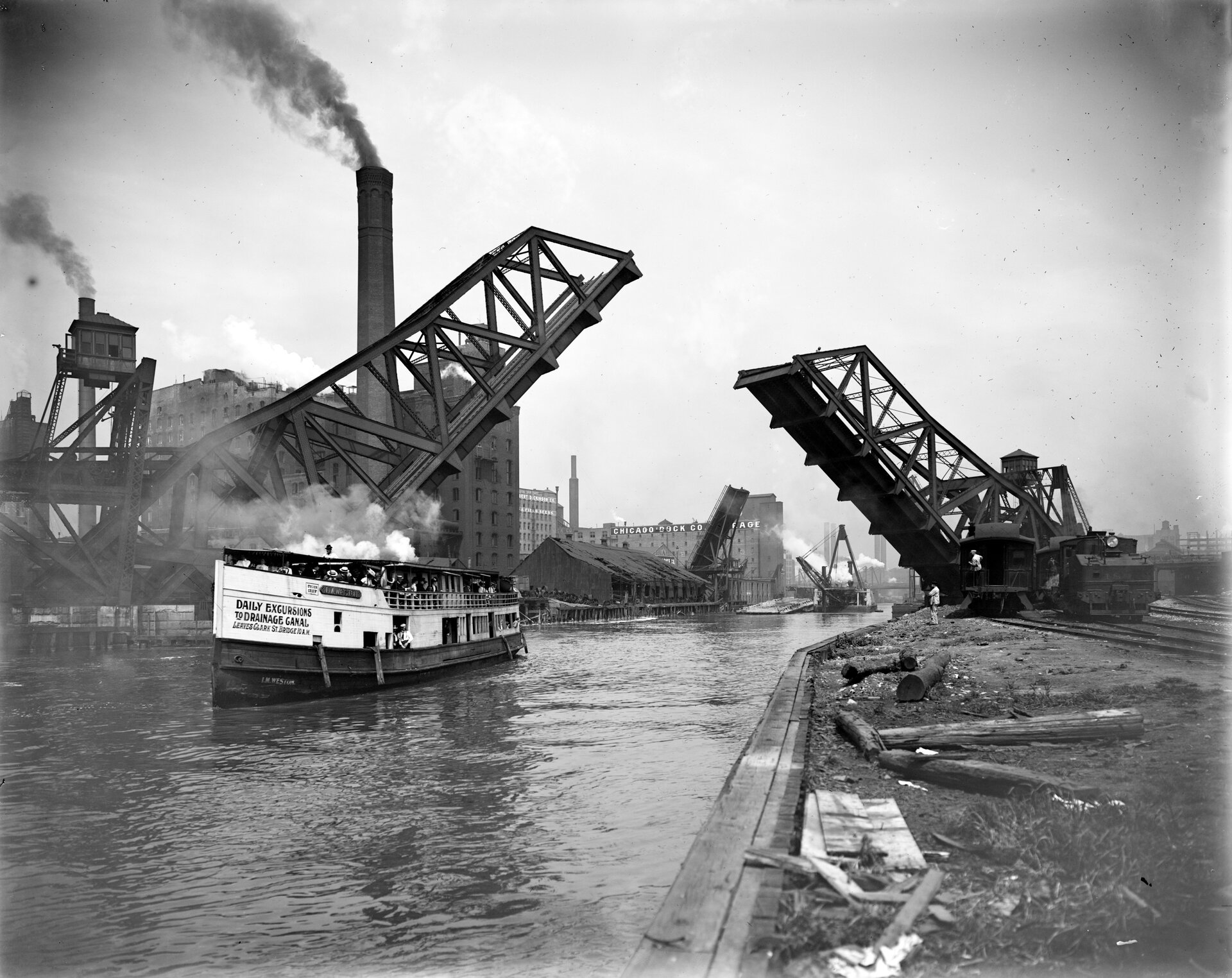 12th St. Bascule Bridge, Chicago Fort Dearborn. Fotografia z początku XX wieku Źródło: Detroit Publishing Co., 12th St. Bascule Bridge, Chicago, 1900–1910, domena publiczna.
