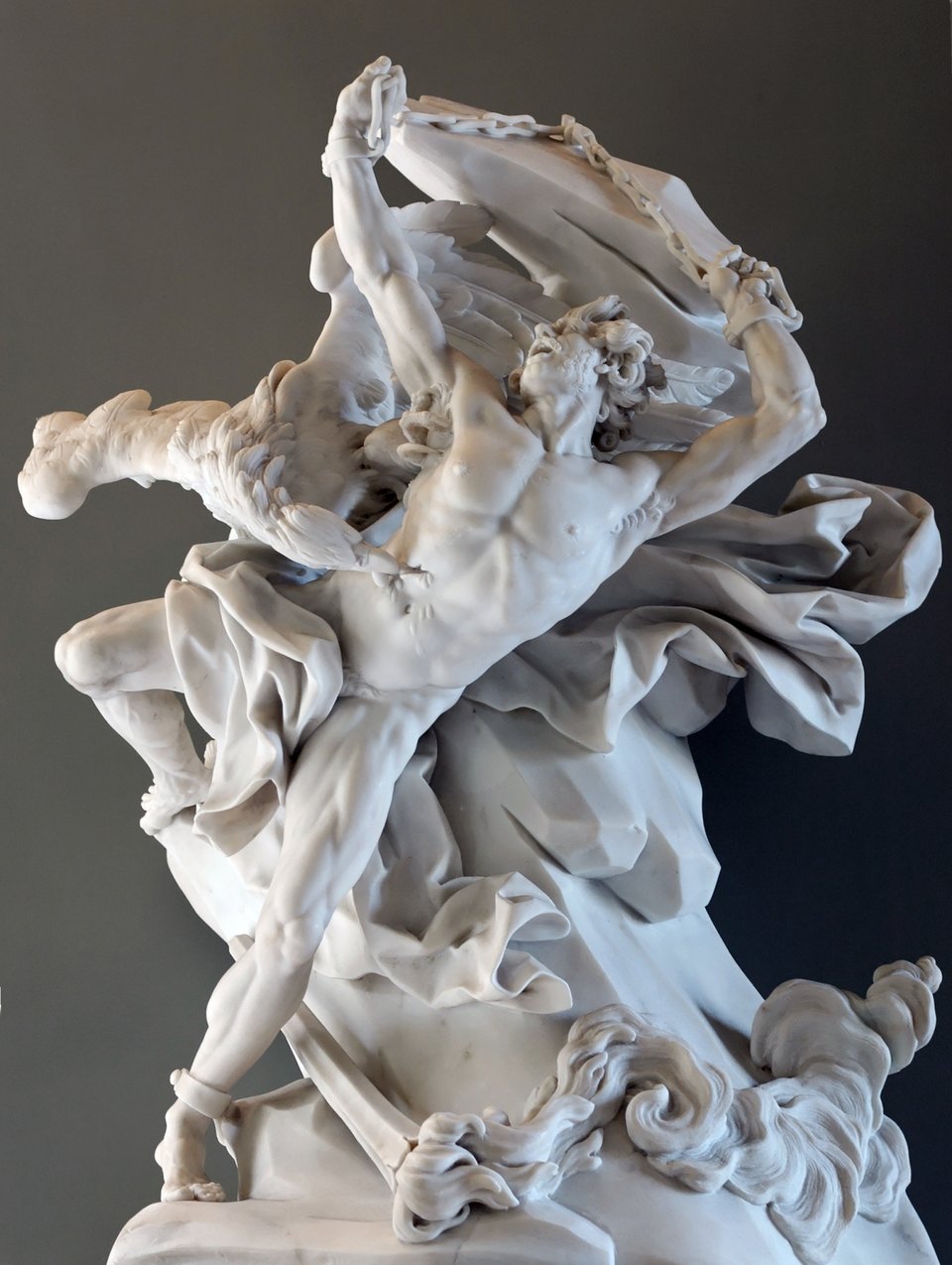 Prometeusz w okowach Źródło: Nicolas-Sébastien Adam, Prometeusz w okowach, 1762, Muzeum w Luwrze, domena publiczna.