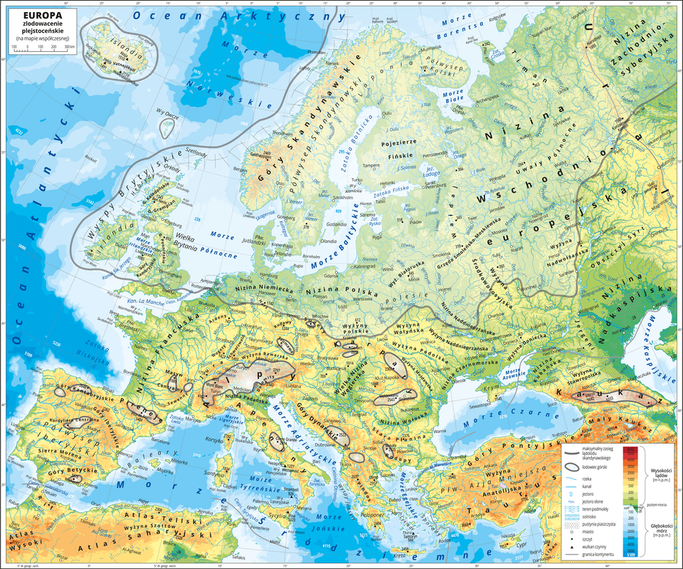 Ilustracja przedstawia współczesną mapę hipsometryczną Europy. Na mapie przedstawiono zasięg zlodowacenia plejstoceńskiego. W obrębie lądów występują obszary w kolorze zielonym, żółtym, pomarańczowym i czerwonym. Morza zaznaczono kolorem niebieskim. Na mapie opisano nazwy półwyspów, wysp, głównych nizin, wyżyn i pasm górskich, mórz, zatok, rzek i jezior. Na obszarze morza w wybranych miejscach opisano głębokości. Oznaczono białymi kropkami i opisano główne miasta. Oznaczono czarnymi kropkami i opisano szczyty górskie. Czarnym trójkątem oznaczono czynne wulkany. Na mapie szarą linią zaznaczono maksymalny zasięg lądolodu skandynawskiego, a tereny które objęło to zlodowacenie są na mapie zamglone. Obejmują one północną część Europy. Lodowce górskie przedstawiono za pomocą biało szarego gradientu obrysowanego szarym konturem. Występują one w górach środkowej i południowej części Europy. Mapa pokryta jest równoleżnikami i południkami. Dookoła mapy w białej ramce opisano współrzędne geograficzne co pięć stopni. Po prawej stronie mapy na dole w legendzie umieszczono prostokątny pionowy pasek. Pasek podzielono na siedemnaście części. U góry czerwony, dalej ciemnopomarańczowy, kolejno pomarańczowy, jasnopomarańczowy i żółty, jasnozielony i ciemnozielony, kolejno jasnoniebieski do ciemnoniebieskiego. Opisano izohipsy od zero metrów (poziom morza)do pięciu tysięcy metrów powyżej poziomu morza – w obrębie kolorów zielonych co sto metrów, w obrębie kolorów żółtych co trzysta metrów, w obrębie kolorów pomarańczowych co pięćset i tysiąc metrów, w obrębie kolorów czerwonych co tysiąc metrów. Na dole paska odcieniami koloru niebieskiego oznaczono głębokości mórz i opisano izobaty: sto metrów poniżej poziomu morza, dwieście metrów poniżej poziomu morza, tysiąc metrów poniżej poziomu morza, dalej co tysiąc metrów do pięciu tysięcy metrów poniżej poziomu morza. W legendzie umieszczono również i opisano znaki użyte na mapie.