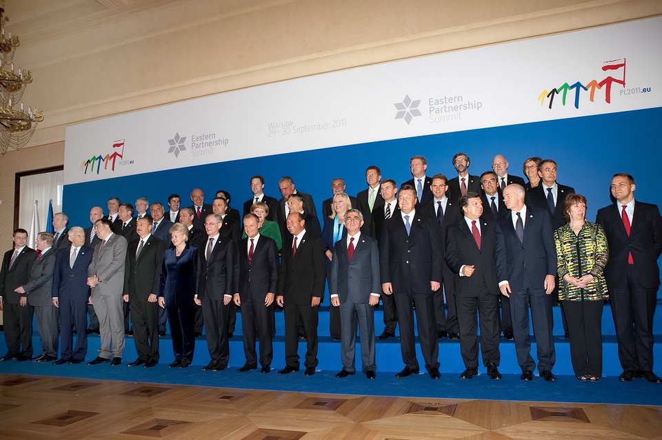 Polska prezydencja w Radzie Unii Europejskiej Szczyt Partnerstwa Wschodniego w Warszawie, 30 września 2011 r. Źródło: La Moncloa.es, Polska prezydencja w Radzie Unii Europejskiej Szczyt Partnerstwa Wschodniego w Warszawie, 30 września 2011 r., licencja: CC 0.