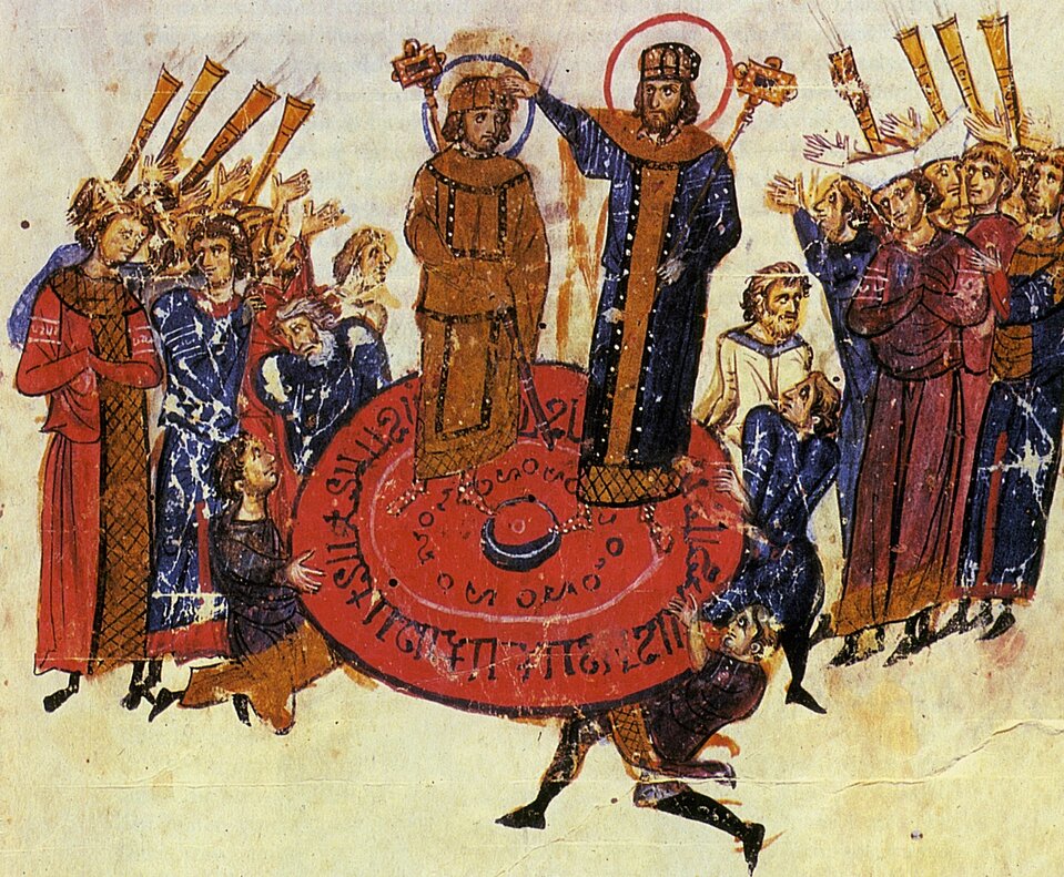 Ilustracja z III wieku przedstawiająca scenę podniesienia nowego cesarza przez żołnierzy Źródło: Ilustracja z III wieku przedstawiająca scenę podniesienia nowego cesarza przez żołnierzy, licencja: CC 0.