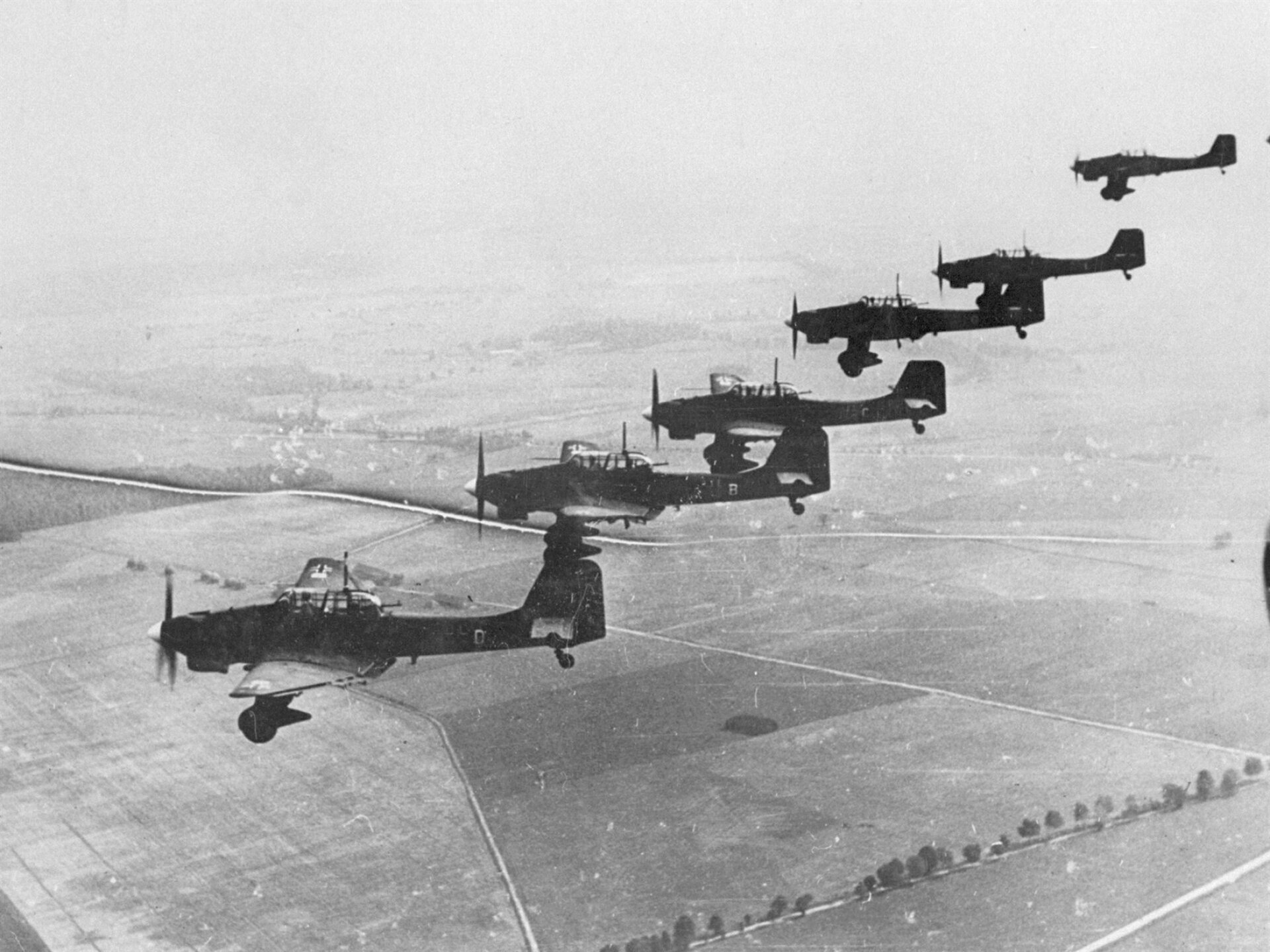Bombowce Junkers Ju 87 nad Polską Zdjęcie nr 3 Źródło: Bundesarchiv, Bombowce Junkers Ju 87 nad Polską, German Federal Archives, licencja: CC BY-SA 3.0.