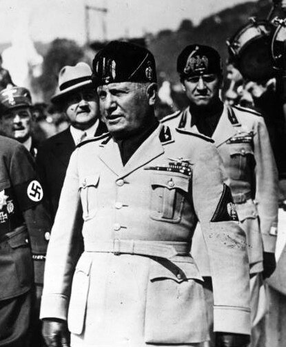 Benito Mussolini Benito Mussolini Źródło: Bundesarchiv, Bild 183-2007-1022-506, licencja: CC BY-SA 3.0.