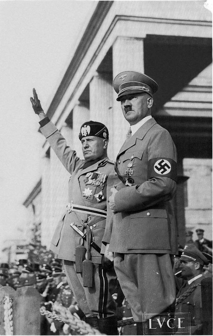 Benito Mussolini i Adolf Hitler Benito Mussolini i Adolf Hitler Źródło: domena publiczna.