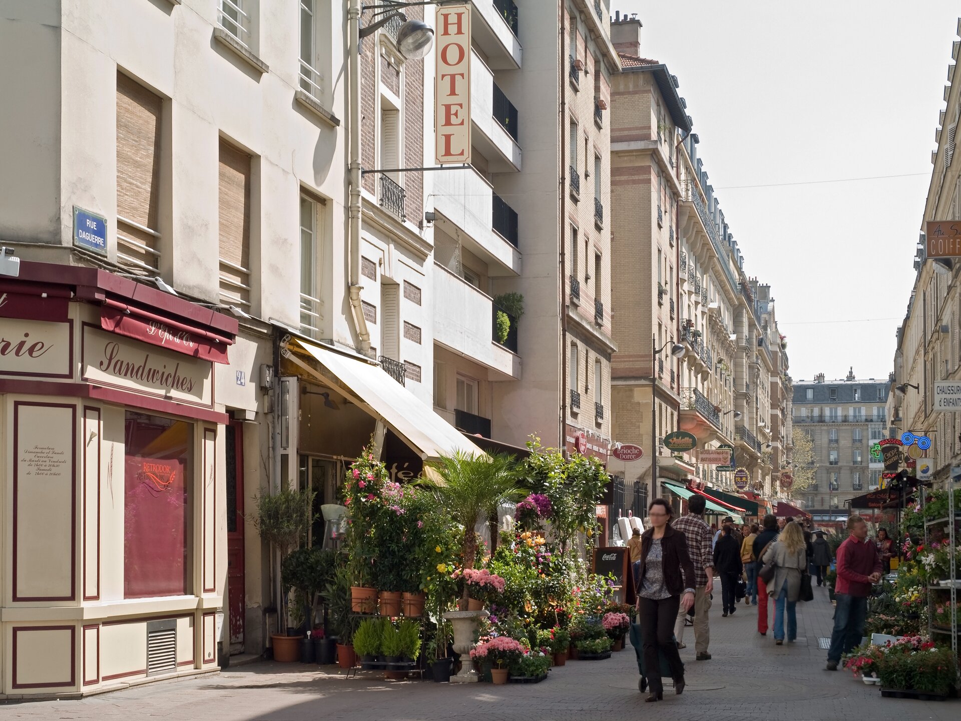 Ulica we Francji Źródło: Myrabella, Ulica we Francji, licencja: CC BY-SA 3.0.