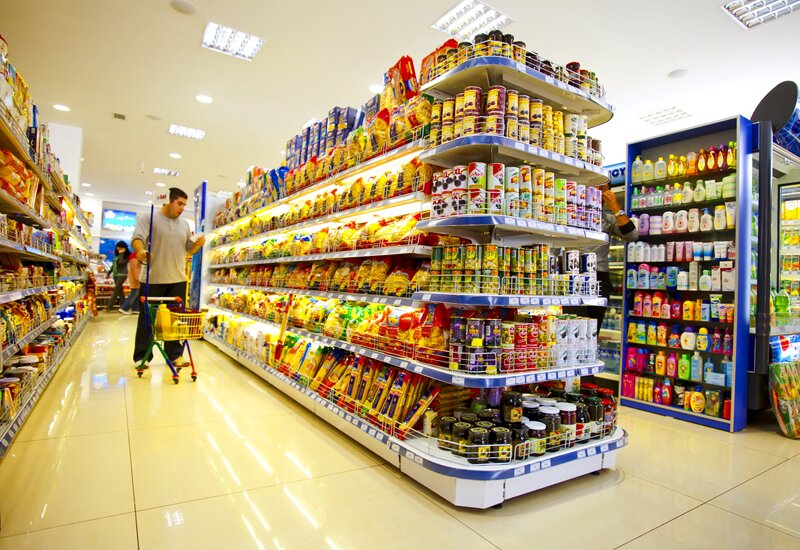 Supermarket Źródło: Vladimir Kirakosyan, Supermarket, fotografia, domena publiczna.