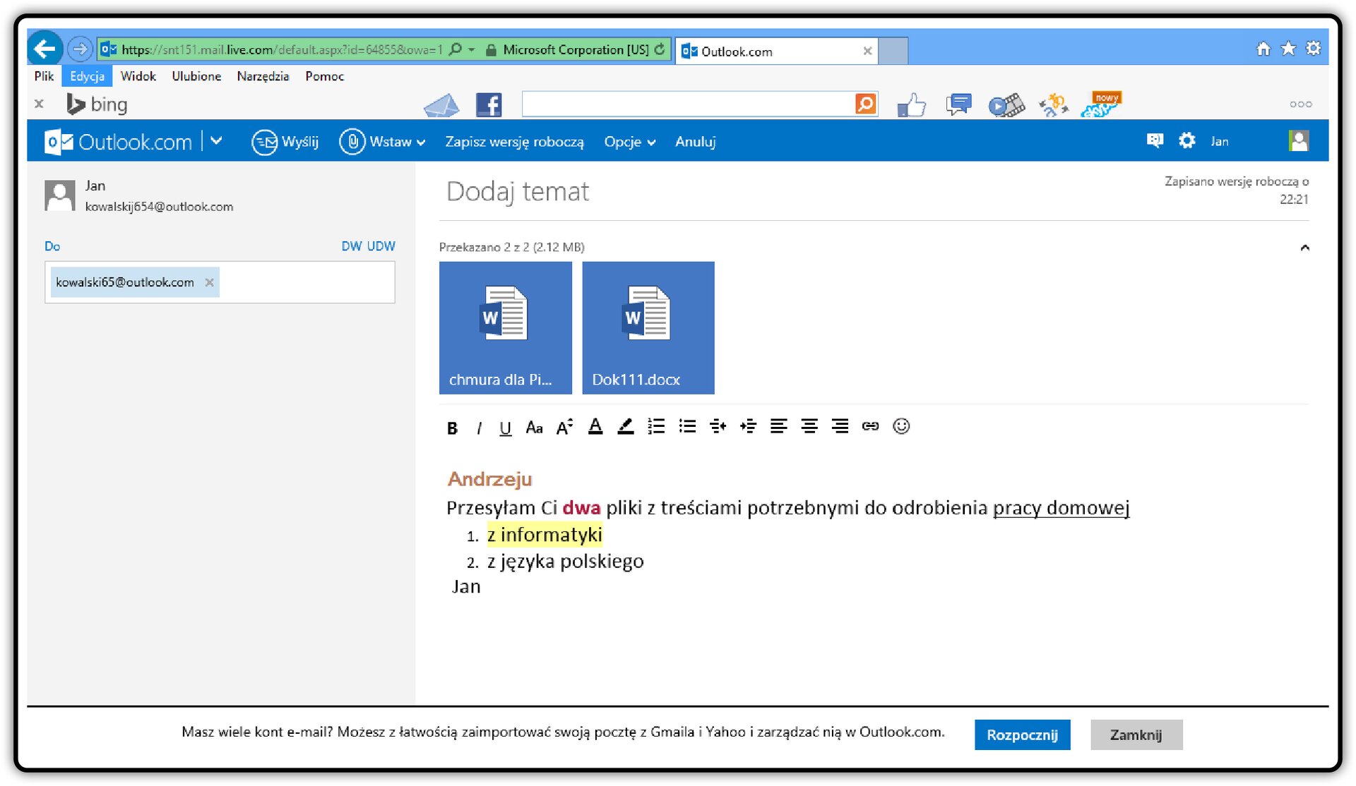 Zrzut okna wiadomości poczty Outlook.com z widocznymi załącznikami