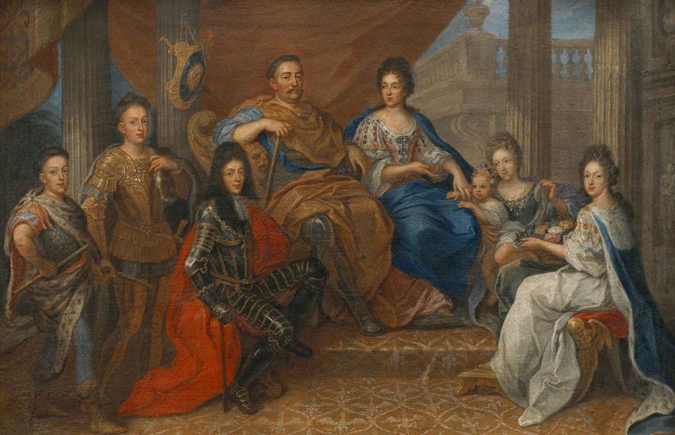 Jan III Sobieski z rodziną Jan III Sobieski z rodziną. Od lewej Konstanty, Aleksander i Jakub. W środku król i królowa, która trzyma za rączkę wnuczkę Marię Leopoldynę, córkę Jakuba i Jadwigi von Neuburg. Z prawej siedzi Teresa Kunegunda Sobieska. Źródło: Henri Gascar, Jan III Sobieski z rodziną, ok. 1693, olej na płótnie, Pałac w Wilanowie, domena publiczna.