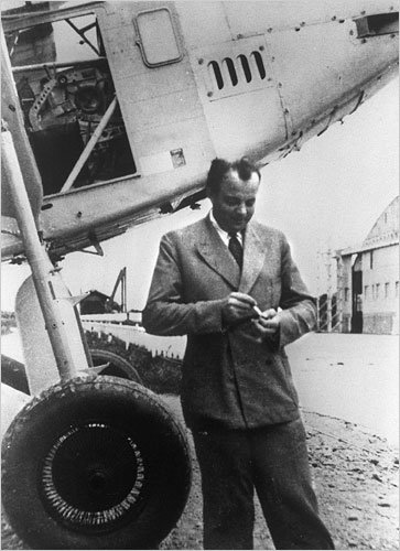 Antoine de Saint-Exupéry - zdjecie do biogramu Źródło: domena publiczna.