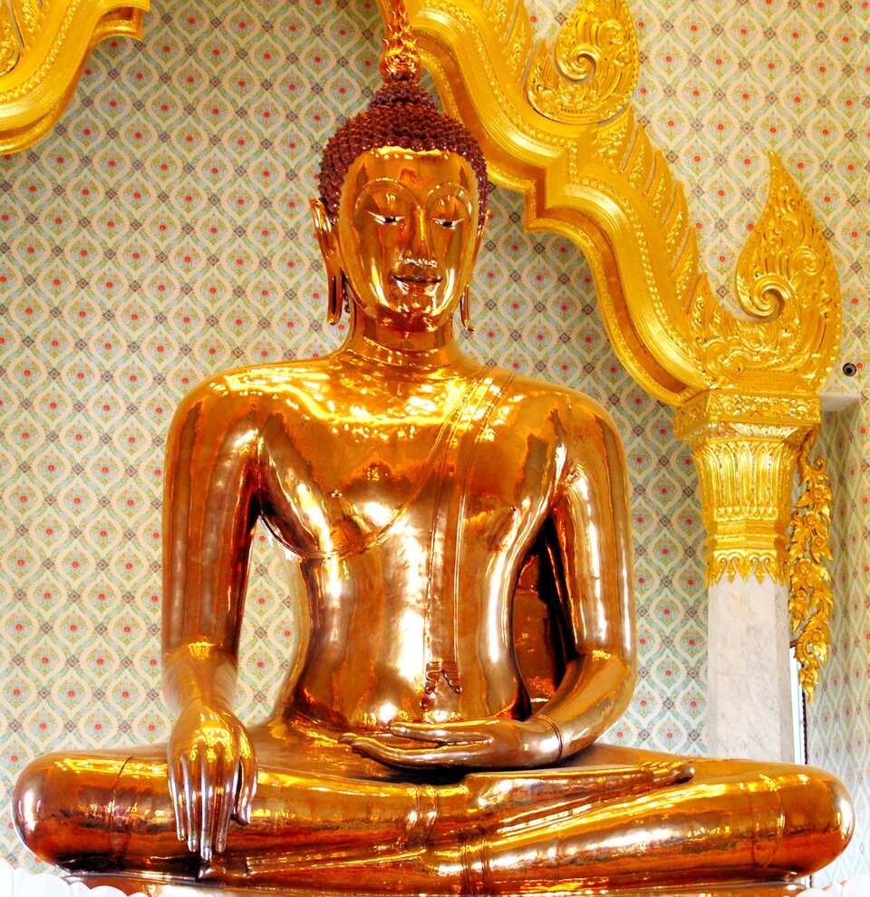 „Złoty Budda”, świątynia Wat Trimitr, Bangkok, Tajlandia „Złoty Budda”, świątynia Wat Trimitr, Bangkok, Tajlandia Źródło: Chirag Gupta, 2011, licencja: CC BY-SA 3.0.