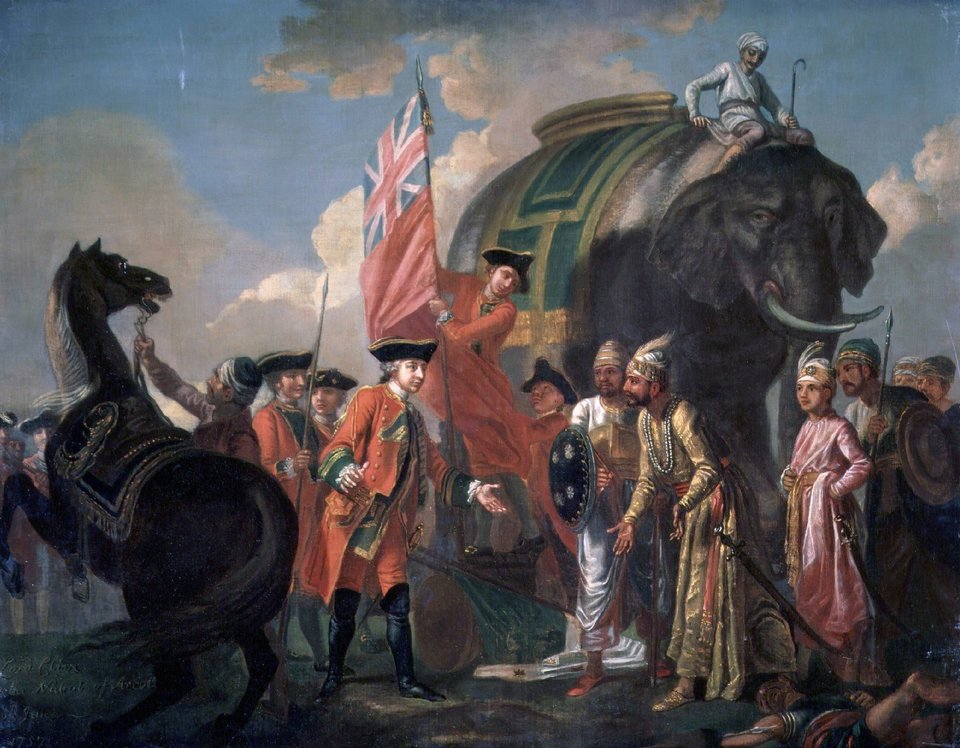 Robert Clive spotyka się z dowódcą Jafarem po bitwie pod Plessy w 1757 r. Robert Clive spotyka się z dowódcą Jafarem po bitwie pod Plessy w 1757 r. Obraz namalowany przez Francisa Haymana; znajduje się w Narodowej Galerii Portretu w Londynie. Źródło: Francis Hayman, Robert Clive spotyka się z dowódcą Jafarem po bitwie pod Plessy w 1757 r., ok. 1760, olej na płótnie, National Portrait Gallery, domena publiczna.