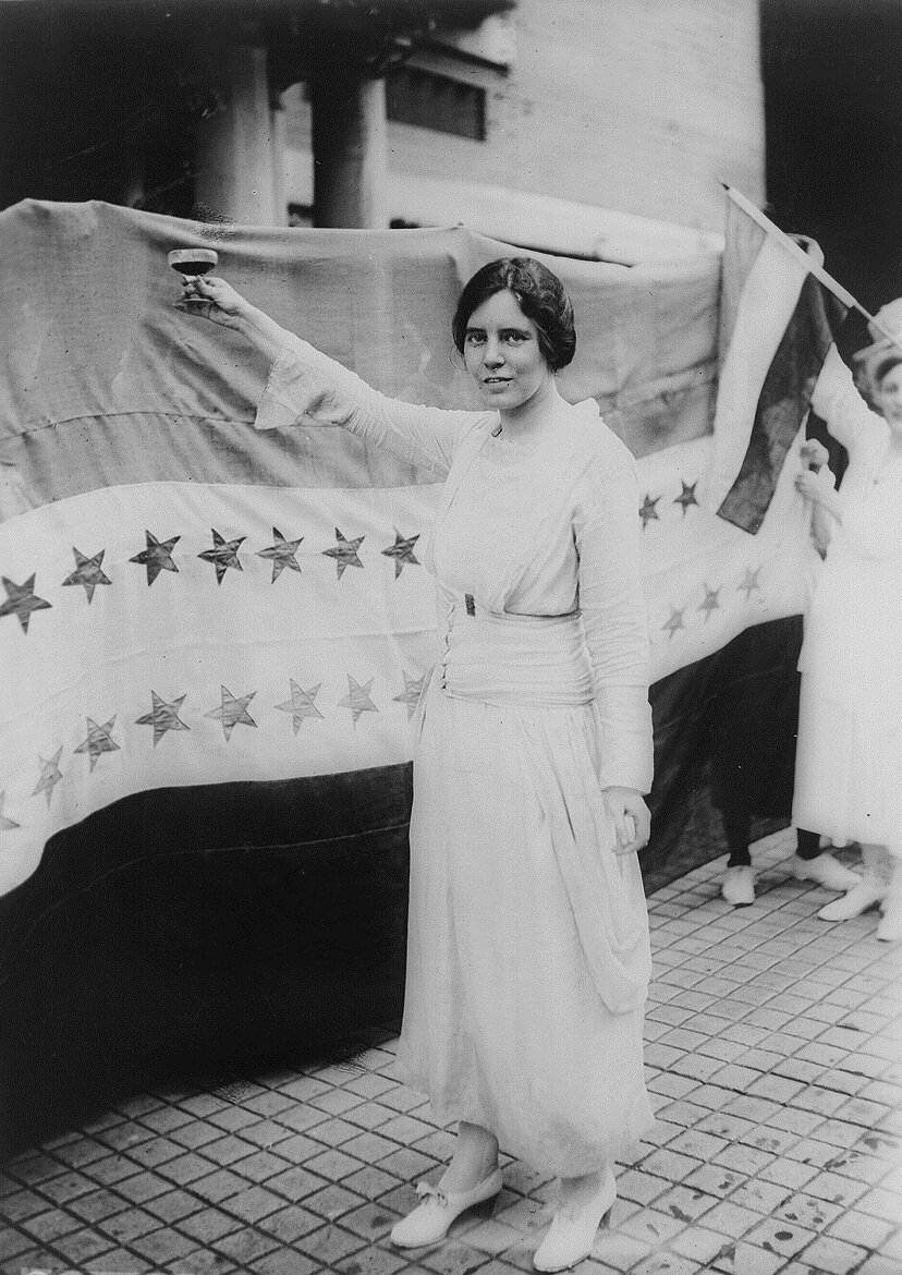 Amerykańska feministka Alice Paul Źródło: Harris & Ewing, Amerykańska feministka Alice Paul, 1920, Library of Congress, domena publiczna.