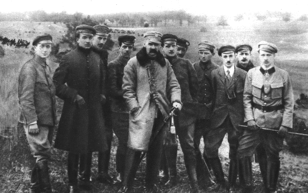 Komenda Naczelna POW podczas ćwiczeń Źródło: Komenda Naczelna POW podczas ćwiczeń, 1917.