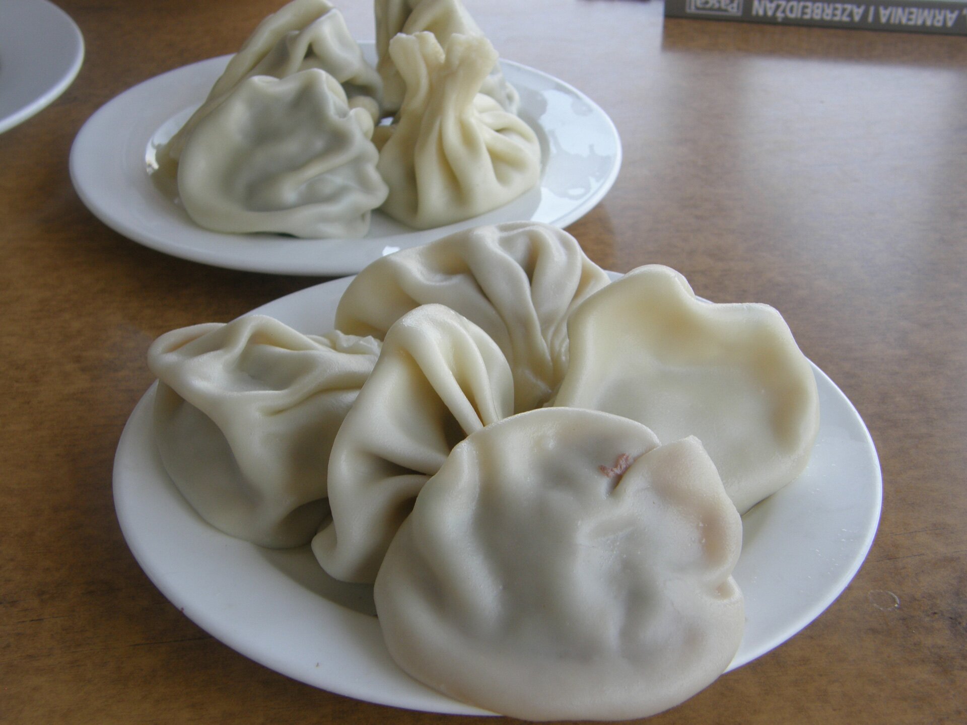 Gruzińskie pierogi, chinkali Gruzińskie pierogi, chinkali Źródło: T. Maniewski, licencja: CC BY 3.0.
