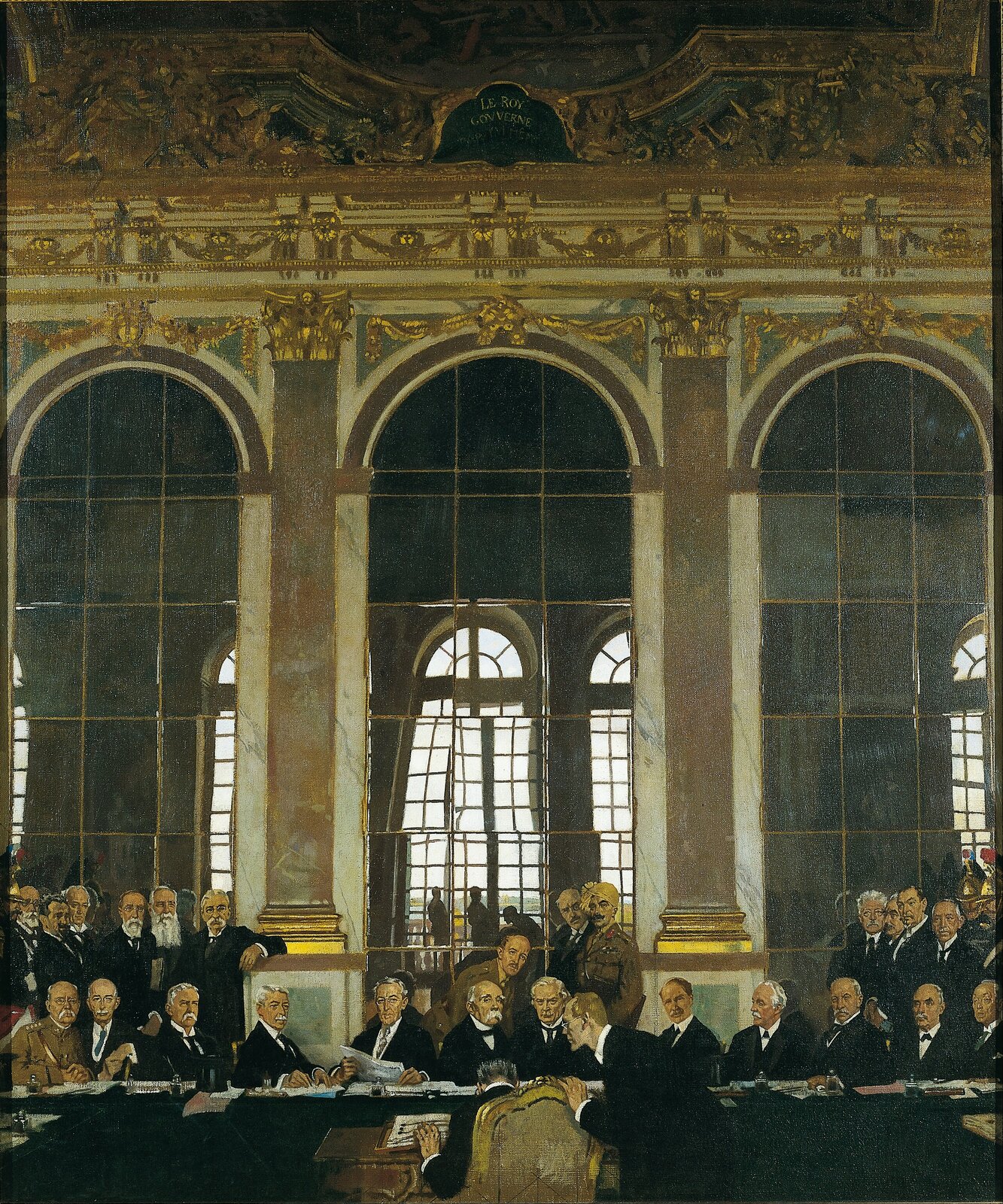 Podpisanie traktatu w Sali Lustrzanej Źródło: William Orpen, Podpisanie traktatu w Sali Lustrzanej, 1919, Olej, Imperial War Museum, domena publiczna.