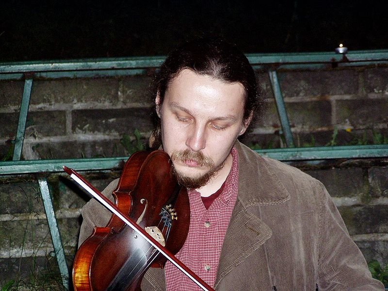 Zdjęcie Wita Szostaka na seminarium Śląskiego Klubu Fantastyki w Chorzowie Źródło: Szymon Sokół, Zdjęcie Wita Szostaka na seminarium Śląskiego Klubu Fantastyki w Chorzowie, 2004, licencja: CC BY-SA 3.0.