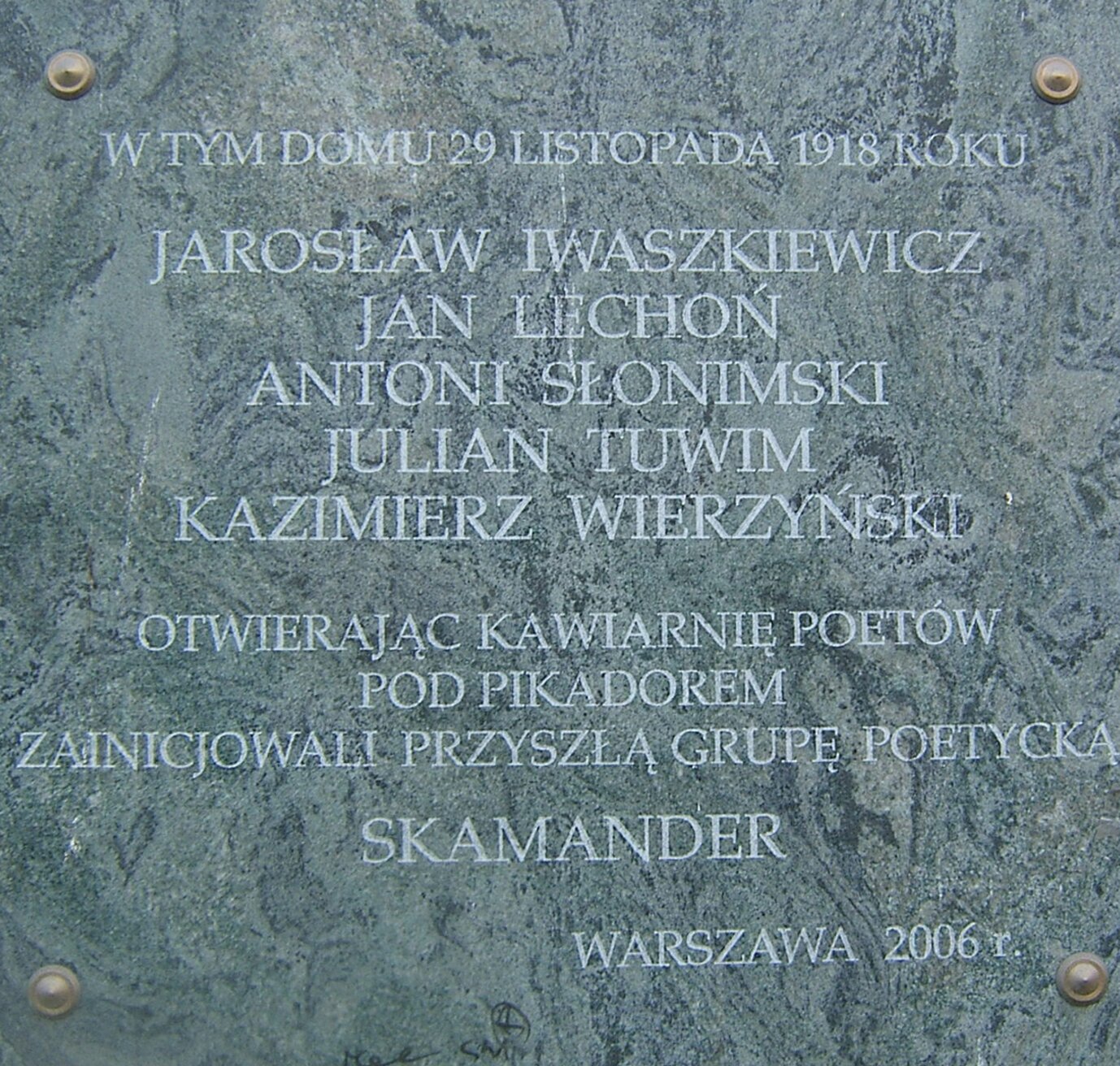 Tablica upamiętniająca otwarcie kawiarni „Pod Picadorem” Tablica upamiętniająca otwarcie kawiarni „Pod Picadorem” Źródło: Picus viridis, Tablica upamiętniająca otwarcie kawiarni „Pod Picadorem” , licencja: CC 0.