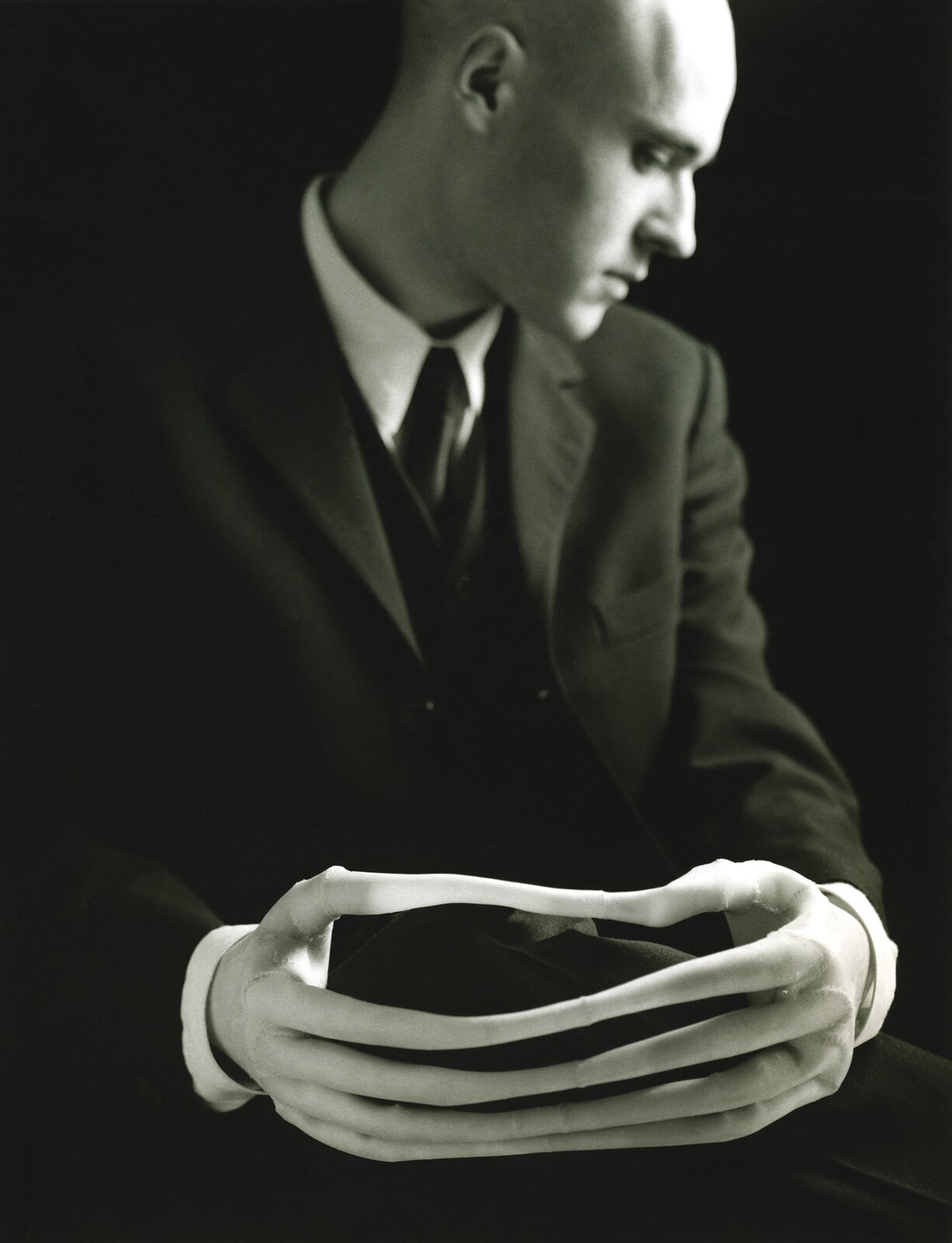 Autoportret Źródło: Javier Pérez, Autoportret, 1996, fotografia, licencja: CC BY-SA 3.0.