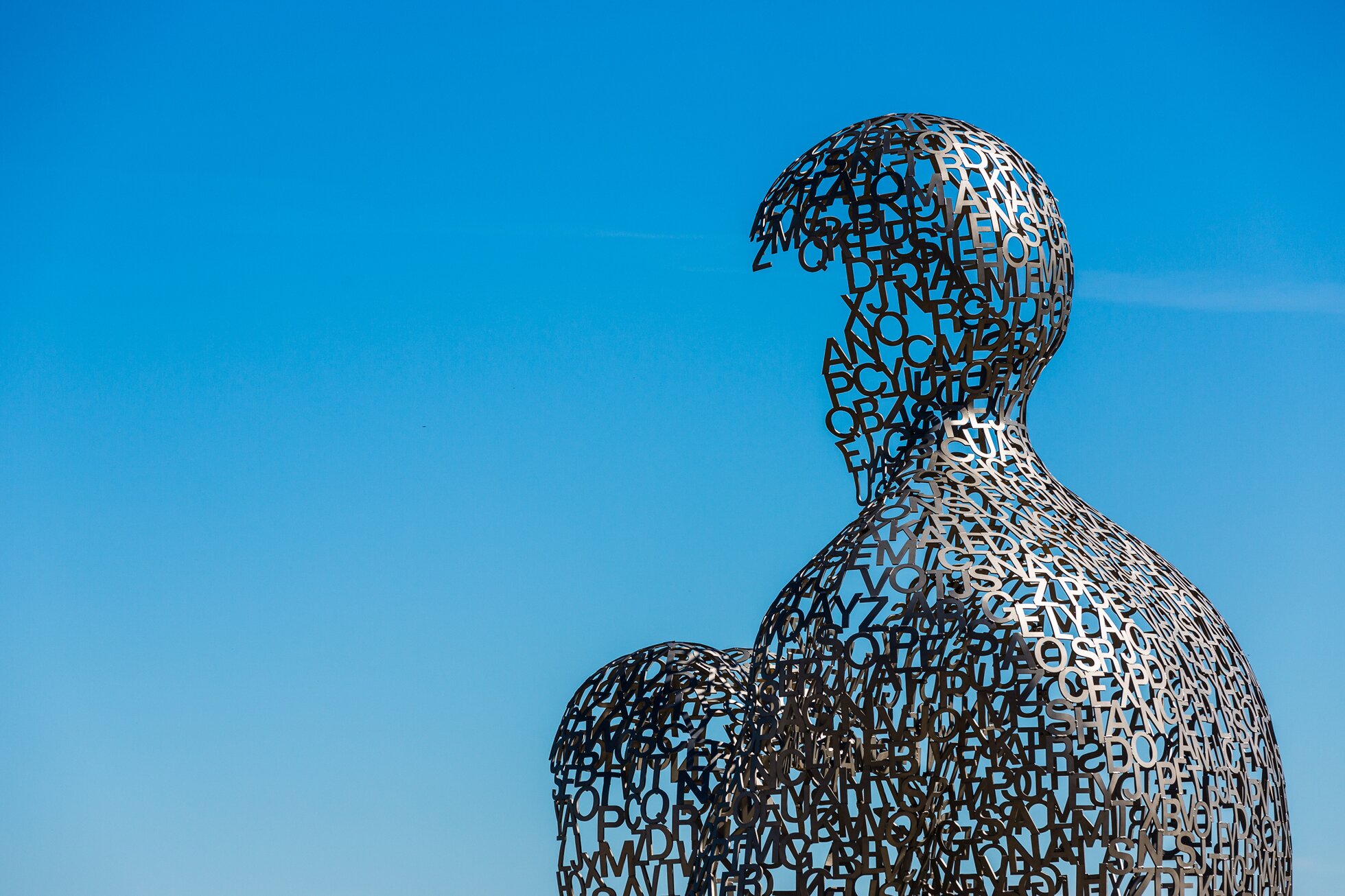 Dom Wiedzy Źródło: Jaume Plensa, Adrien Sifre (fot.), Dom Wiedzy, rzeźba/fotografia barwna, licencja: CC BY-NC-ND 2.0.