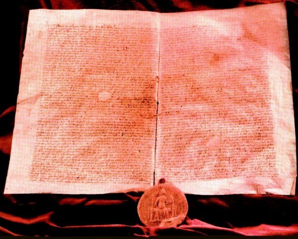 Złota Bulla króla Węgier Andrzeja, 1222 Złota Bulla króla Węgier Andrzeja, 1222 Źródło: Daviis, domena publiczna.