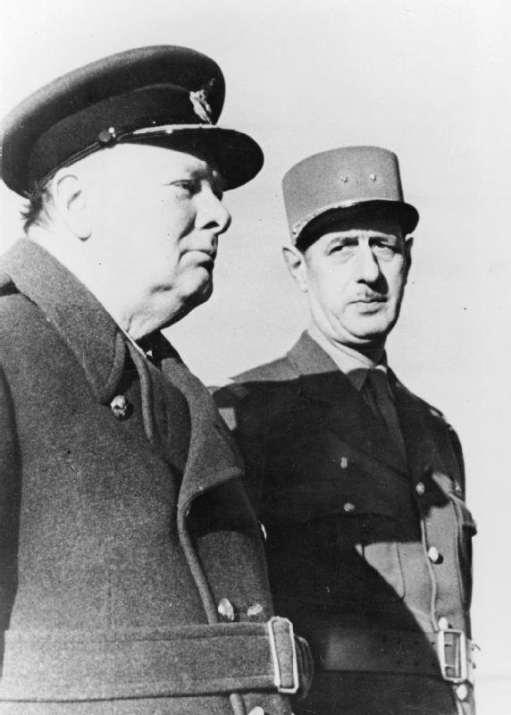Premier Wielkiej Brytanii Winston Churchill i gen. Charles de Gaulle Źródło: British Government, Premier Wielkiej Brytanii Winston Churchill i gen. Charles de Gaulle , Imperialne Muzeum Wojny, domena publiczna.