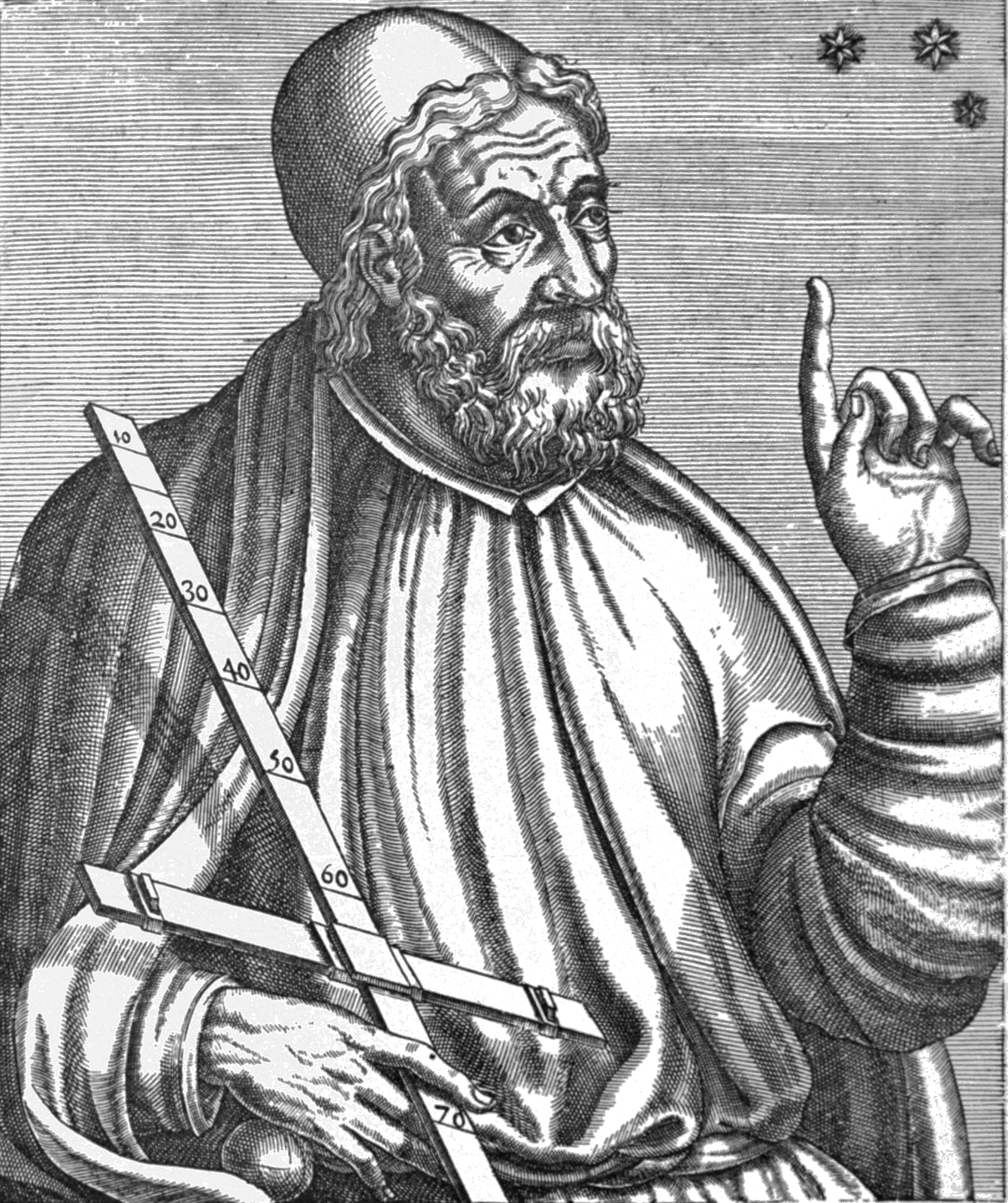 Ilustracja przedstawia Klaudiusza Ptolemeusza. Na rysunku mężczyzna w wieku ok. 60-70 lat Falujące włosy, gęsta, krótka broda. Nos prosty. Na czole widoczne poziome zmarszczki. Lewa ręka uniesiona z wyciągniętym palcem wskazującym. Mężczyzna ubrany w luźne szaty.