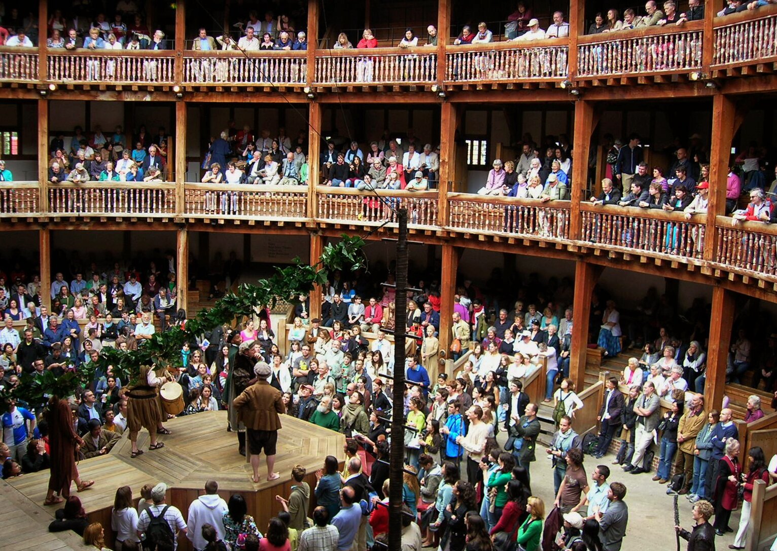 Teatr „The Globe” – współcześnie Źródło: Teatr „The Globe” – współcześnie, licencja: CC 0 1.0.