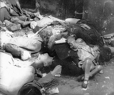 Tragedia ludności cywilnej Warszawy Tragedia ludności cywilnej Warszawy Źródło: domena publiczna.