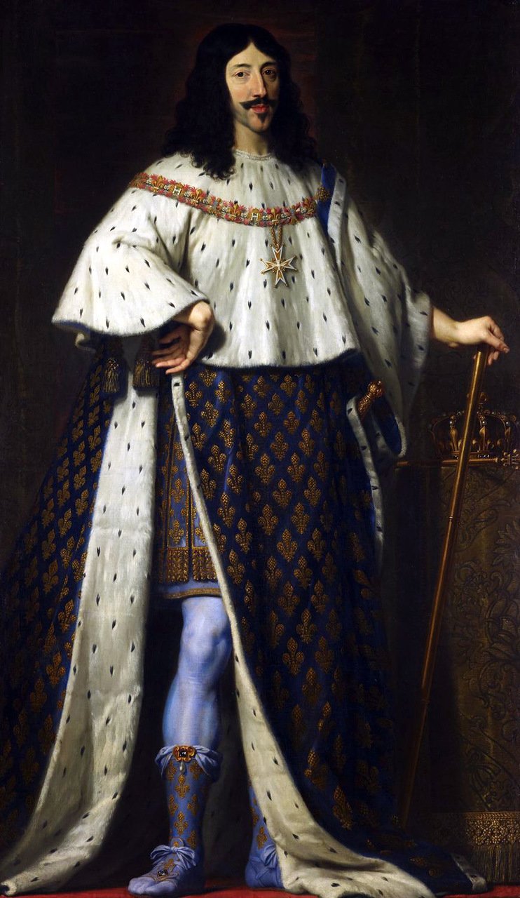 Ludwik XIII w stroju koronacyjnym Portret króla Ludwika XIII w stroju koronacyjnym. Obraz namalowany przez Philippe de Champaigne (1602-1674). Źródło: Philippe de Champaigne, Ludwik XIII w stroju koronacyjnym, 1630-1639, Kolekcja królewska, domena publiczna.