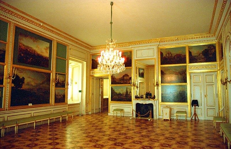 Sala na Zamku Królewskim w Warszawie znana jako „Sala Canalletta” Sala na Zamku Królewskim w Warszawie znana jako „Sala Canalletta” Źródło: Marek & Ewa Wojciechowscy, Wikimedia Commons, licencja: CC BY-SA 3.0.