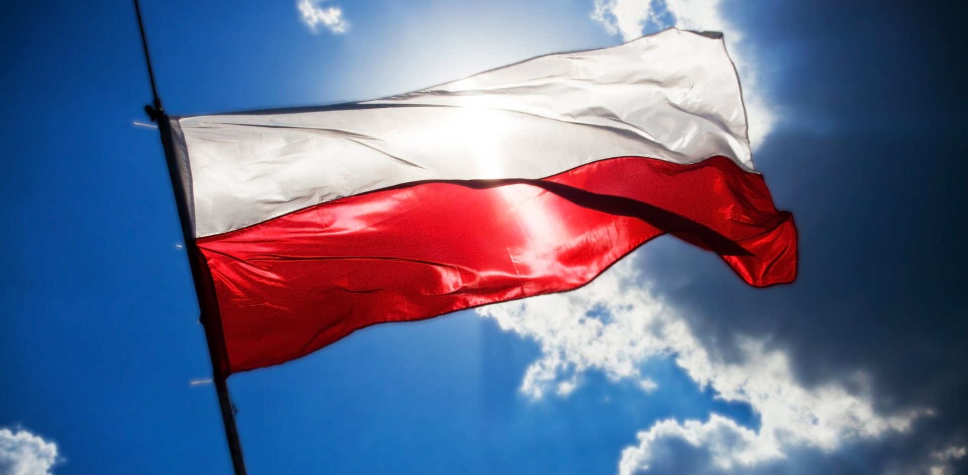 Flaga Rzeczypospolitej Polskiej Flaga Rzeczypospolitej Polskiej Źródło: domena publiczna.