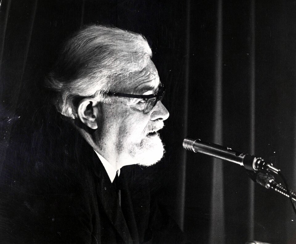 Terence Hanbury White Terence Hanbury White Źródło: fotografia archiwalna, licencja: CC BY-SA 2.0.