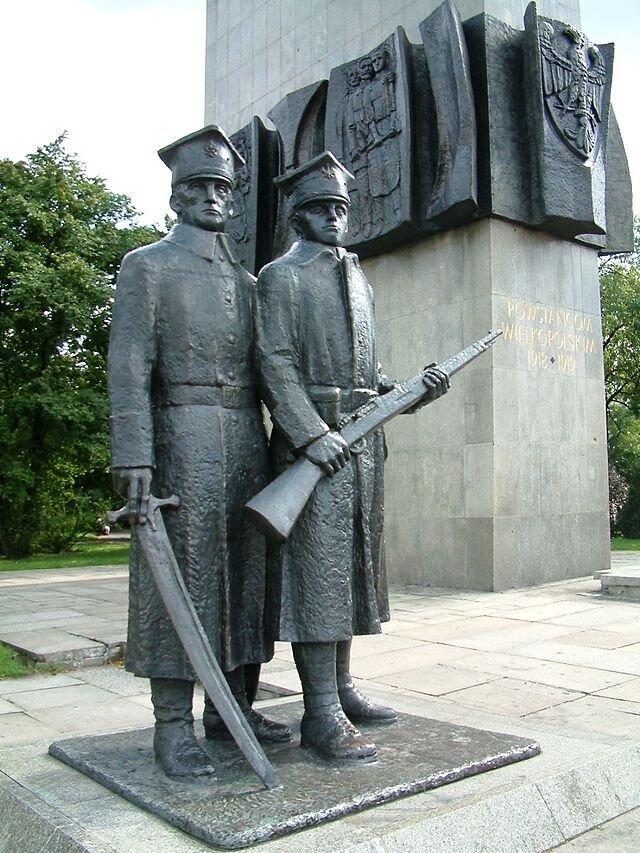 Pomnik Powstańców Wielkopolskich w Poznaniu Źródło: Pomnik Powstańców Wielkopolskich w Poznaniu, domena publiczna.