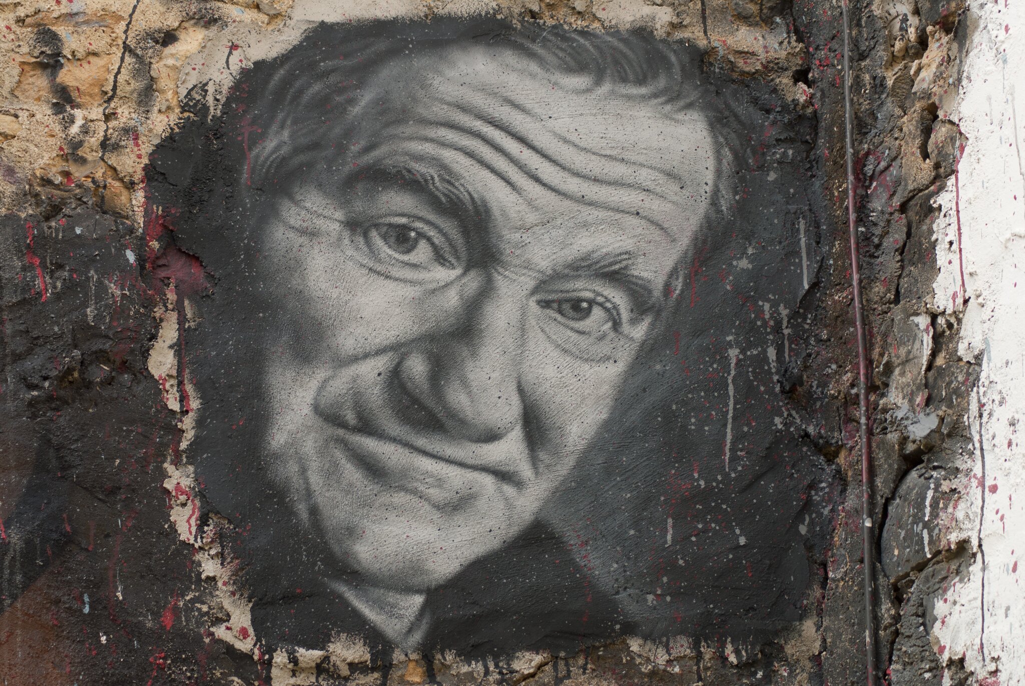 Robin Williams Robin Williams, odtwórca roli Johna Keatinga w filmie Stowarzyszenie umarłych poetów (1989, reż. Peter Weir) Źródło: Thierry Ehrmann, Robin Williams, rysunek, licencja: CC BY 2.0.